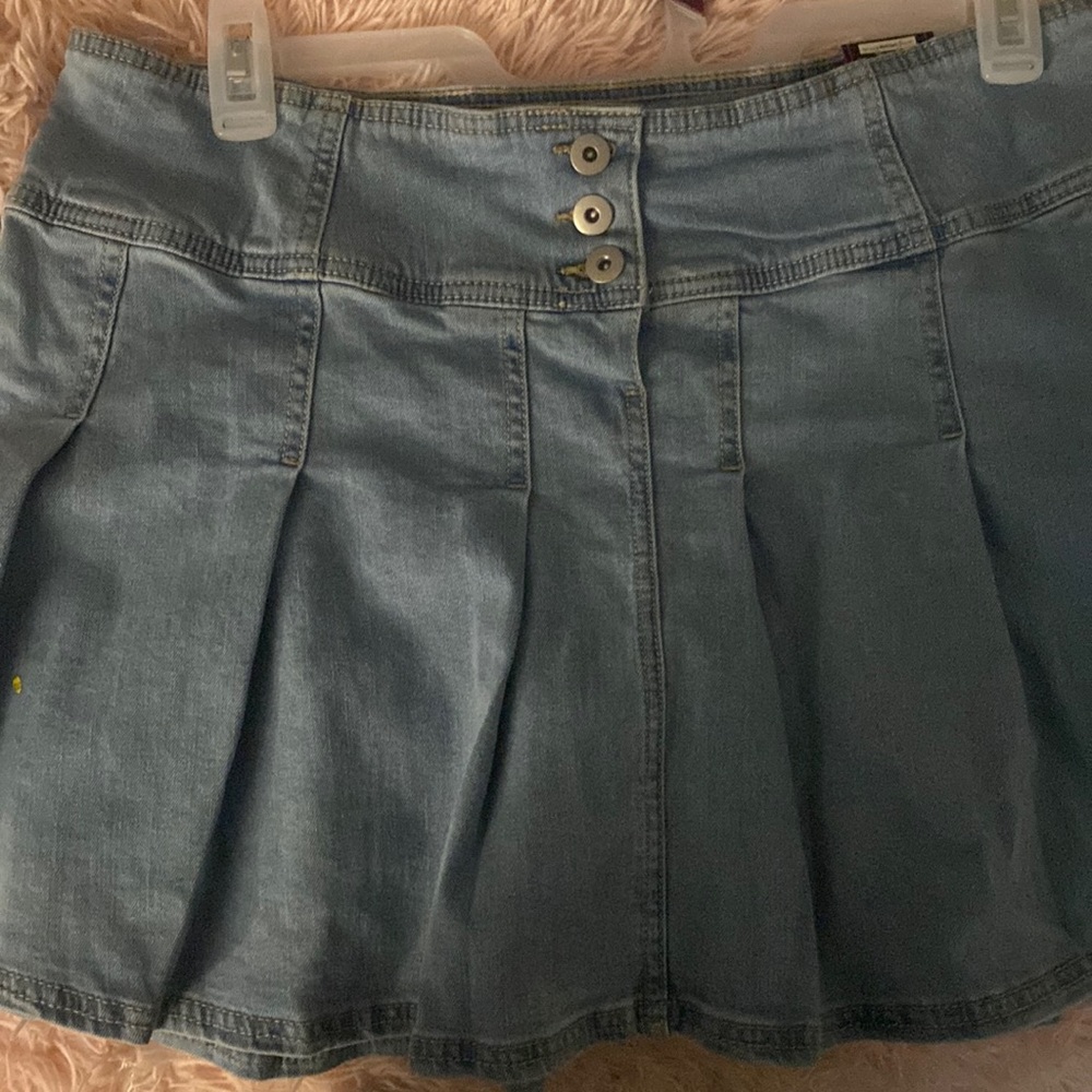 Pleated skirt